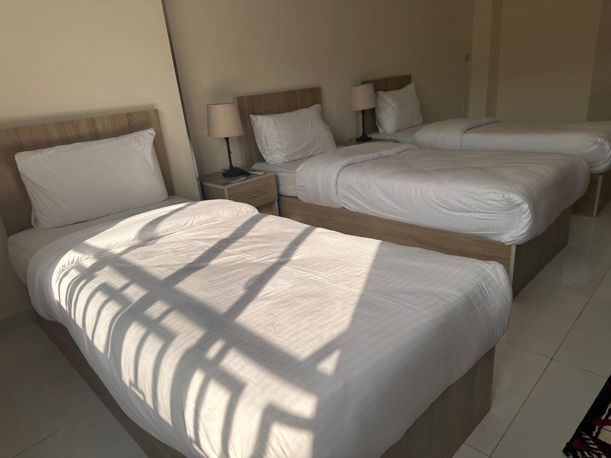 Uncle Ali Hotel ワディ・ムーサ エクステリア 写真